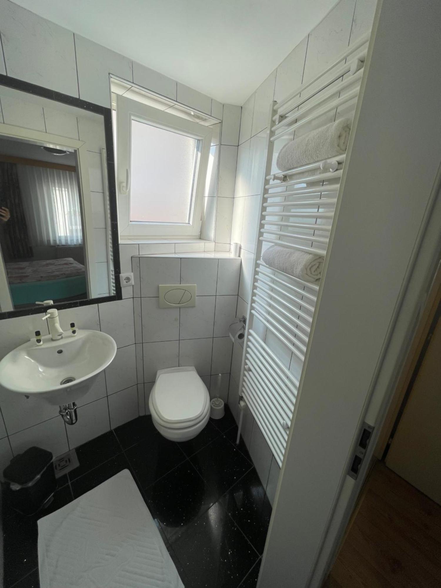Guesthouse Stremljan Ljubljana Медводе Экстерьер фото