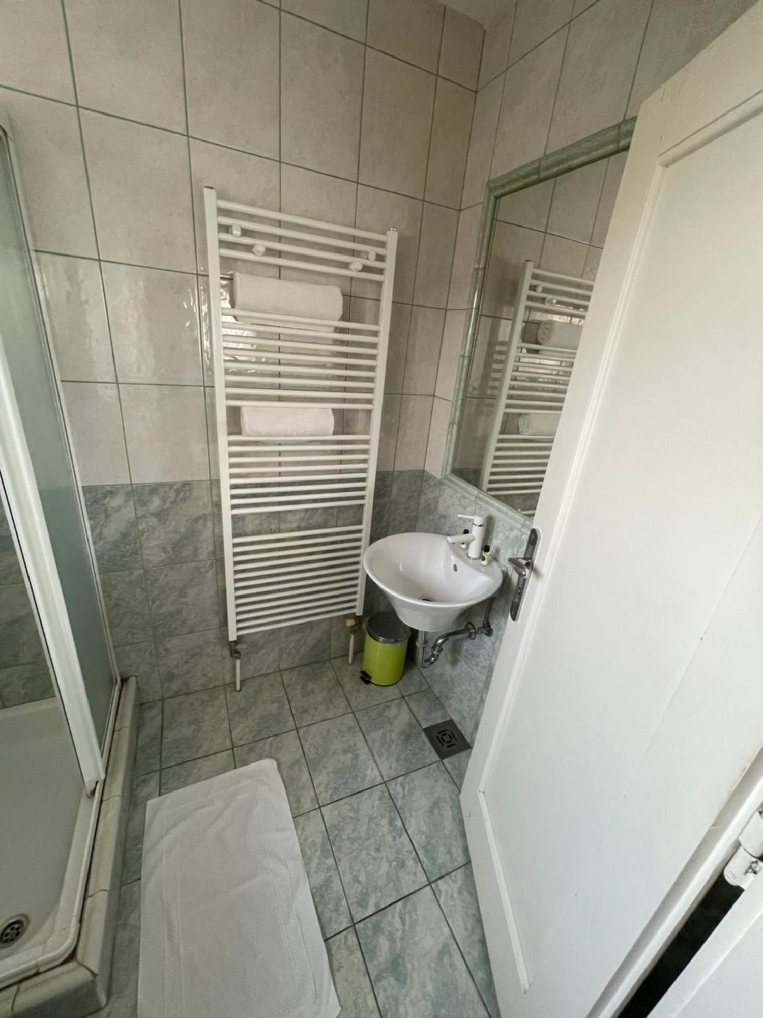 Guesthouse Stremljan Ljubljana Медводе Экстерьер фото